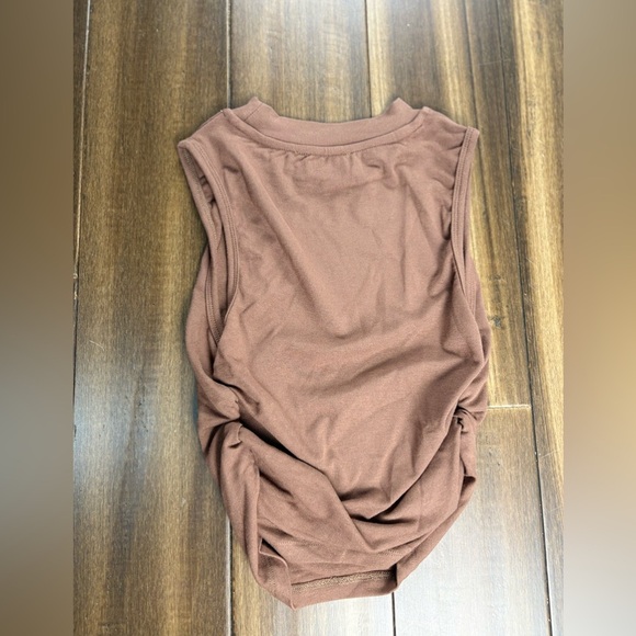 NWOT Cider size Sleeveless Brown Ruched Side Mock Neck Cropped tank y2k Fitted - Picture 3 of 4